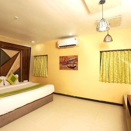 Hotel Elite Continental- Near Mumbai International Airport Andheri East Exterior photo