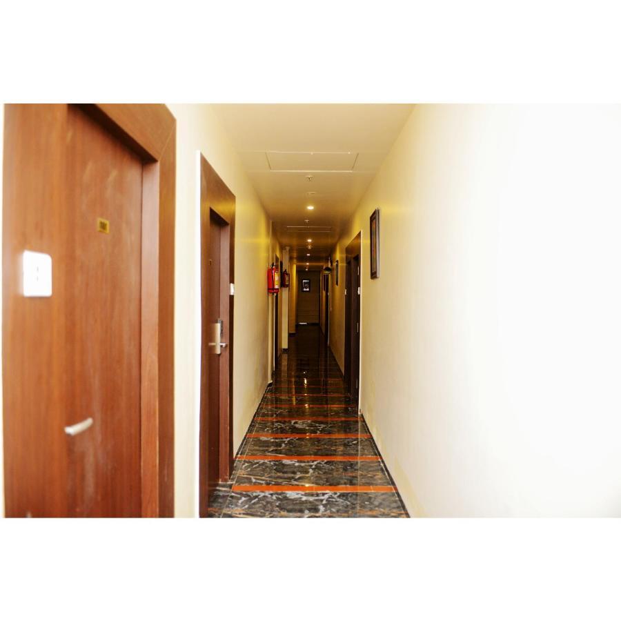 Hotel Elite Continental- Near Mumbai International Airport Andheri East Exterior photo