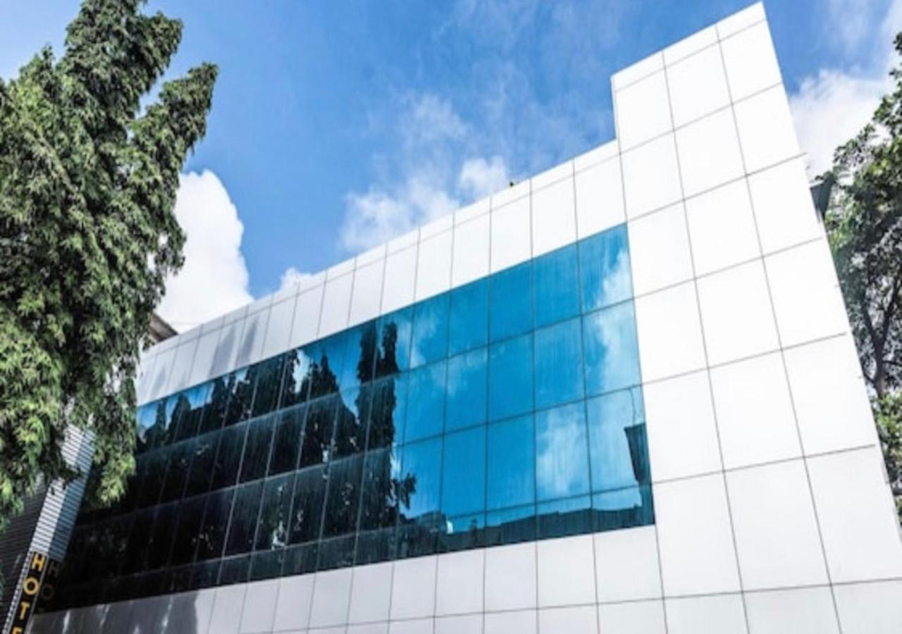 Hotel Elite Continental- Near Mumbai International Airport Andheri East Exterior photo